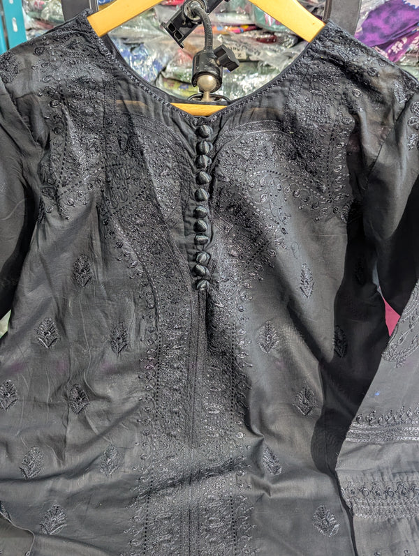 MnM luxury lawn 3pcs organza Dupatta 4578