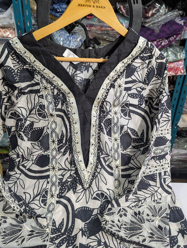 MnM lawn 3pcs organza Dupatta 45678