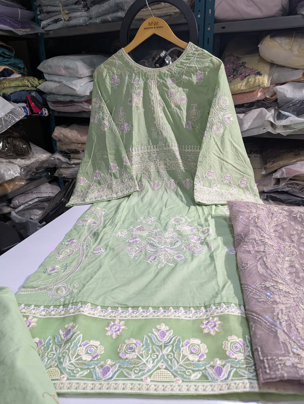 MnM lawn 3pcs 4050