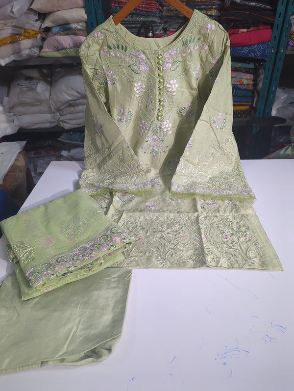 MnM silk 3pc 5247